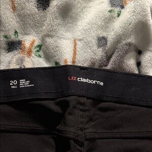 Liz Claiborne Black slim leg jeans